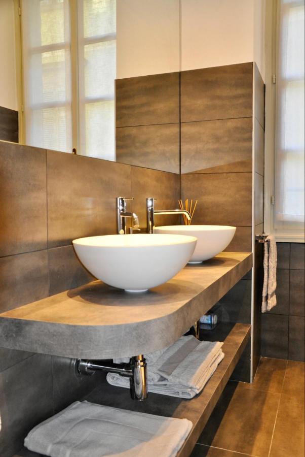Appartement Charming - Downtown In The Pedestrian Area With 2 Double Bedrooms And 2 Complete Bathrooms A Spacious Living And Full Equipped Kitchen *