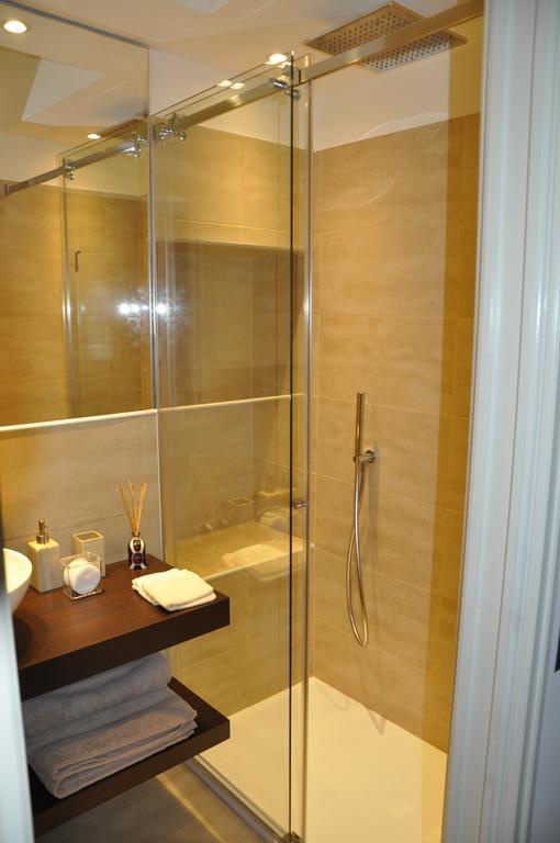 Charming - Downtown In The Pedestrian Area With 2 Double Bedrooms And 2 Complete Bathrooms A Spacious Living And Full Equipped Kitchen Appartement Côme